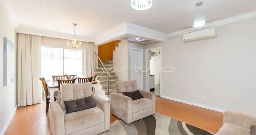 Sobrado com ático e quintal, 3 quartos no jardim das americas