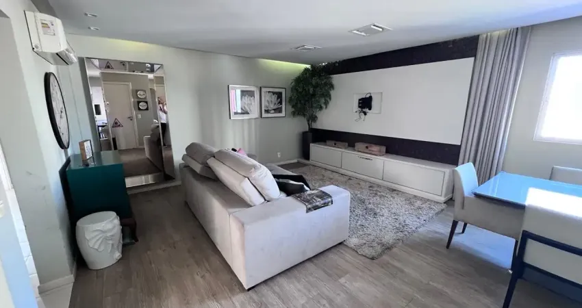 Apartamento com churrasqueira a carvão e 2 vagas individuais no michel