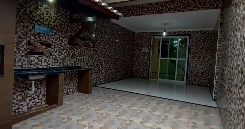 Casa duplex residencial ouro verde (maraponga) com vários móveis projetados.