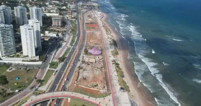 Terreno à venda na Avenida Octávio Mangabeira, 765, Pituaçu, Salvador