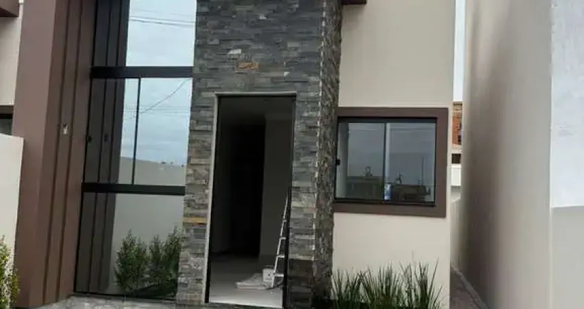 Casa com suíte e amplo terreno no loteamento flora flora  tijucas