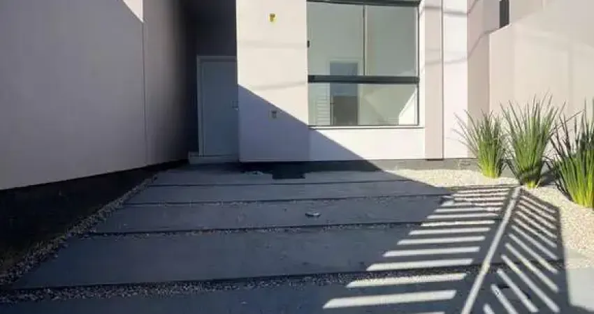 Casa com 2 quartos e ótimo custo-benefício no loteamento verde joia – tijucas/sc