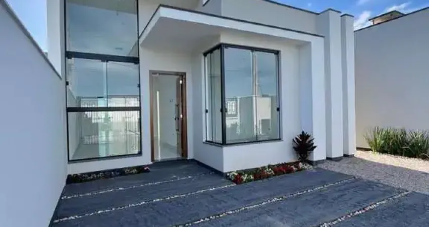 Casa nova com área gourmet e pé-direito duplo no br felice – tijucas/sc