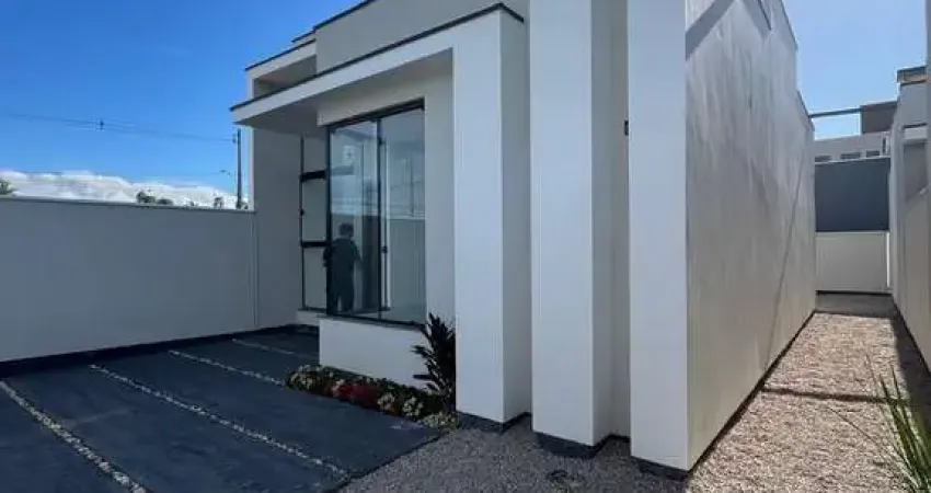 Casa nova com área gourmet e pé-direito duplo no br felice – tijucas/sc