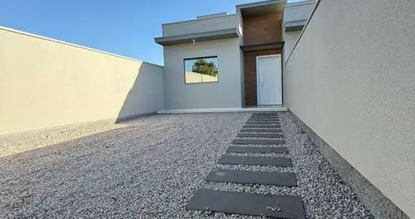 Casa no bairro praça, tijucas, 2 dormitórios com suíte, 62m², perto do mar