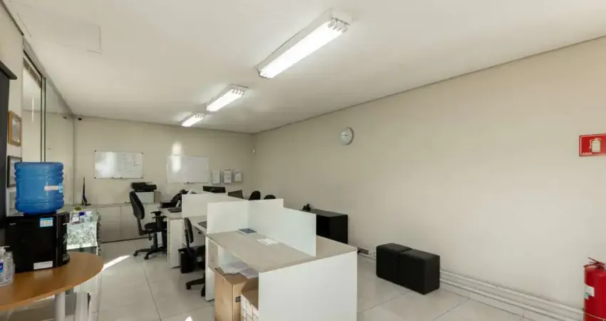 Barracão / Galpão / Depósito à venda na Rua Benedito Guedes de Oliveira, 471, Vila Palmeiras, São Paulo