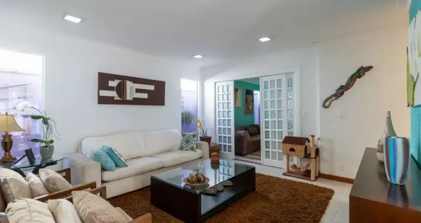 Casa para venda em planalto paulista com 3 quartos, sendo 1 suíte , 320m²