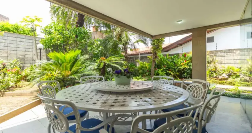 Casa para venda em Alto de Pinheiros com 3 quartos, sendo 1 suíte , 311m²