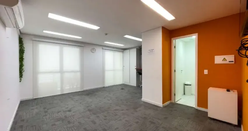 Sala comercial à venda na Avenida Adolfo Pinheiro, 2054, Santo Amaro, São Paulo