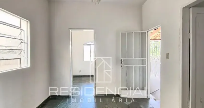 Casa a venda no bairro porto velho - 03 quartos e ótima localização