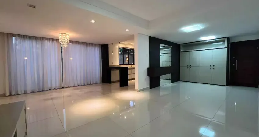 Lindo apartamento com área privativa a venda - 4 quartos / 3 suítes,  armários - 5 vagas