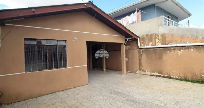 Casa com 3 quartos para alugar na Rua Eunice Bettini Bartoszeck, 530, Uberaba, Curitiba