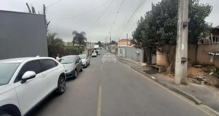 Casa com 3 quartos para alugar na Rua Bandeirantes, 632, Guaraituba, Colombo