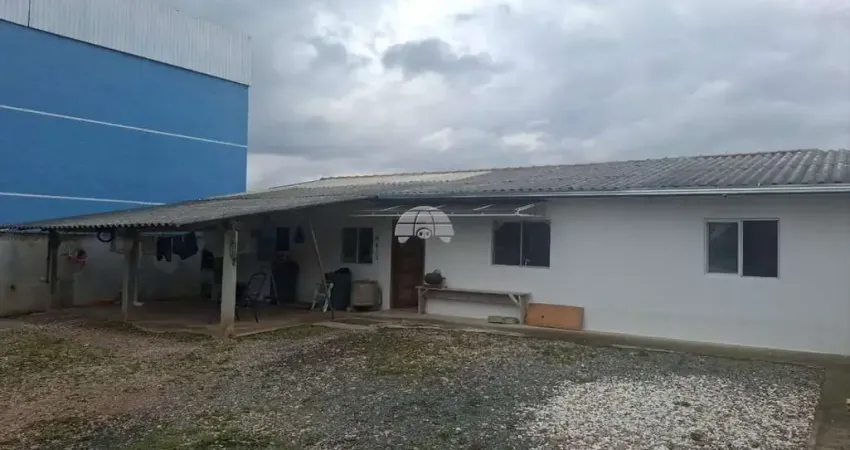 Casa com 2 quartos para alugar na Rua Vereador Altivir Stoco, 215, São Sebastião, São José dos Pinhais