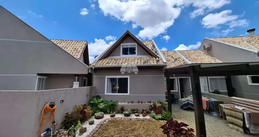 Casa em condomínio fechado com 3 quartos para alugar na Avenida Santos Dumont, 2644, São Gabriel, Colombo
