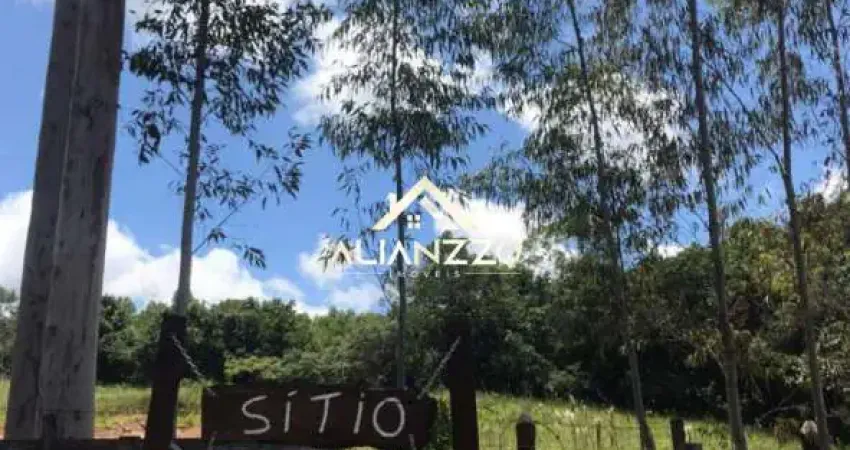 Chácara / sítio com 3 quartos à venda na Zona Rural, Cajuru 