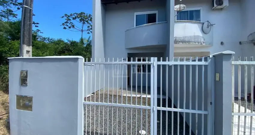 Casa com 2 quartos à venda no Espinheiros, Joinville 