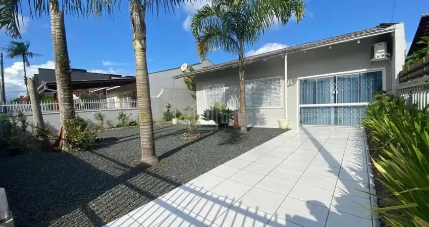 Casa com 3 quartos à venda no Aventureiro, Joinville 