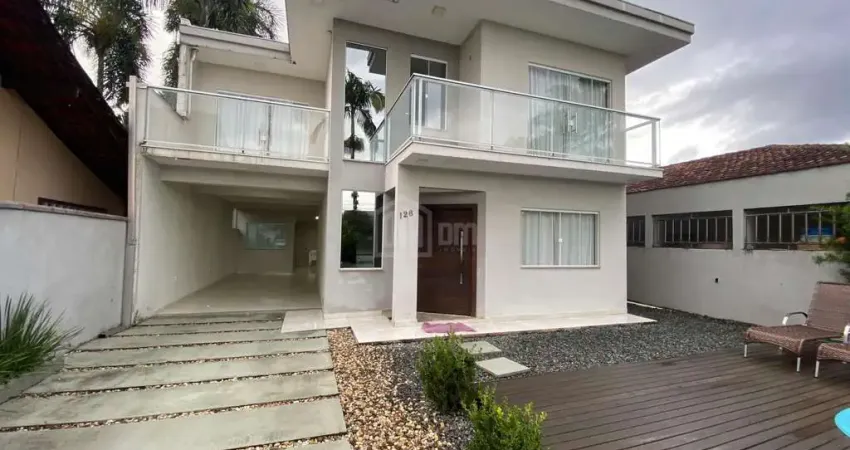 Casa com 3 quartos à venda no Jardim Iririú, Joinville