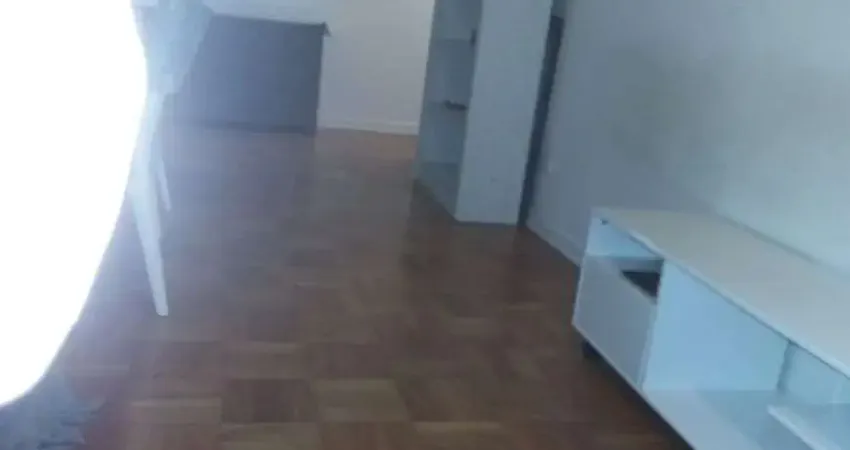 O condomínio possui salão de festas solarium e churrasqueira