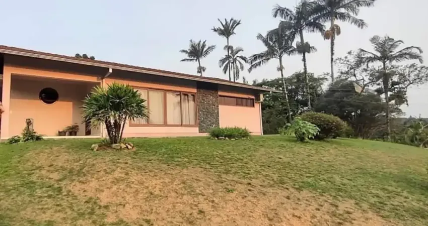 Casas com amplo espaço de terreno bairro nova brasília com linda vista para serra!