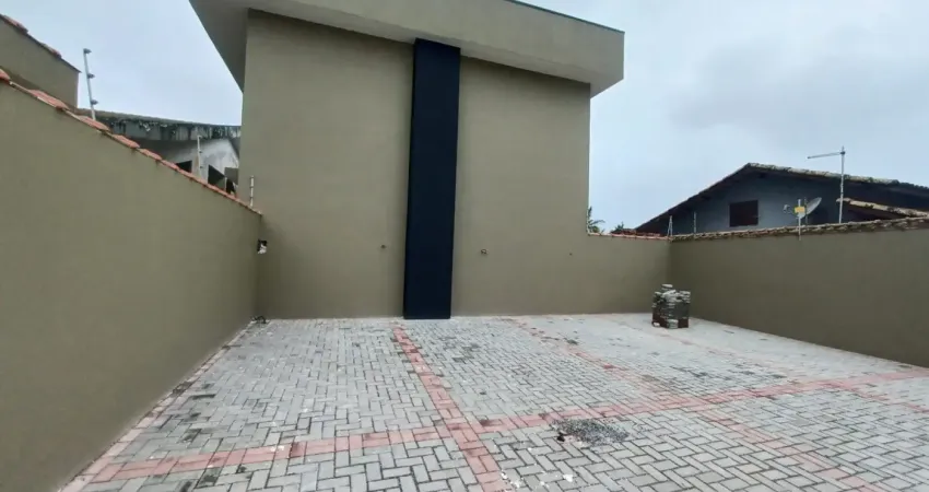 Venha ter o seu refugio 700 metros de uma das praias mais linda de itanhaém litoral sul de sp