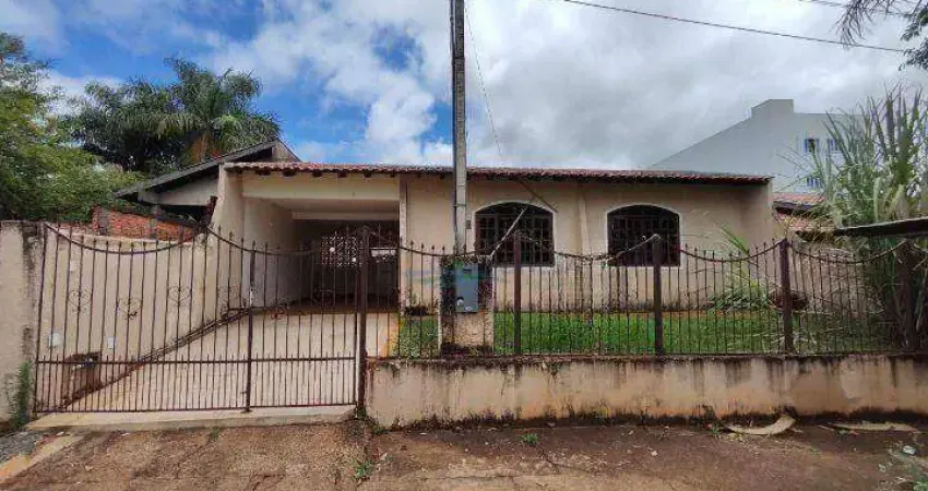Casa com 4 dormitórios, 280 m² - venda por r$ 460.000,00 ou aluguel por r$ 2.000,00/mês - monte carlo - londrina/pr