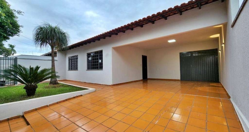 Casa com 3 dormitórios, 192 m² - venda por R$ 700.000,00 ou aluguel por R$ 3.600,00/mês - San Fernando - Londrina/PR