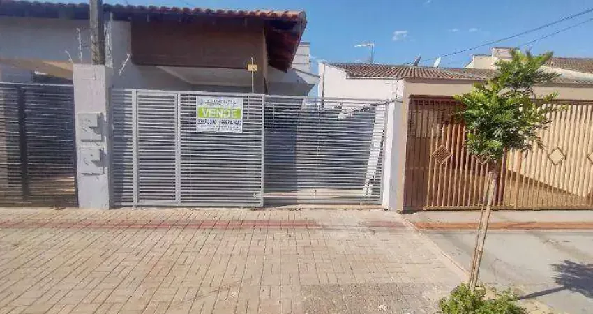 Casa com 3 dormitórios à venda, 80 m² por R$ 390.000,00 - Jardim Prefeito Milton Menezes - Londrina/PR