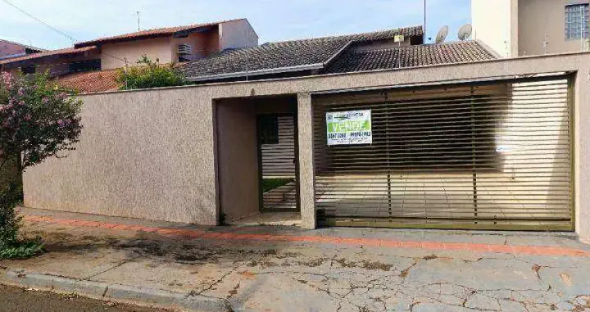Casa com 3 dormitórios à venda, 255 m² por R$ 850.000,00 - Jardim Kobayashi - Londrina/PR
