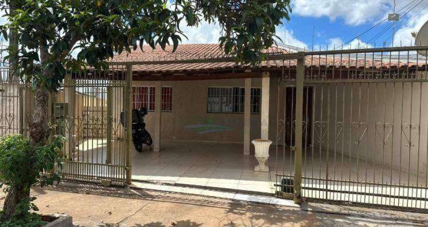 Casa com 3 dormitórios à venda, 128 m² por R$ 420.000,00 - Jardim Kase - Londrina/PR