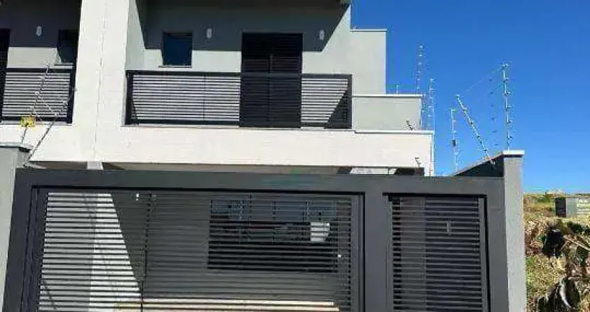 Sobrado à venda, 136 m² por R$ 690.000 - Pioneiros Zona Leste - Londrina/Paraná