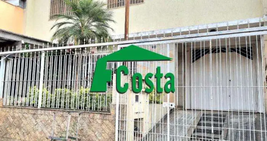 Sobrado com excelente localização, em rua tranquila ao lado do bairro jardim são bento