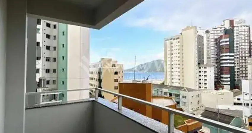 Apartamento quadra mar com 2 quartos à venda no marquesado b no centro em balneário camboriú