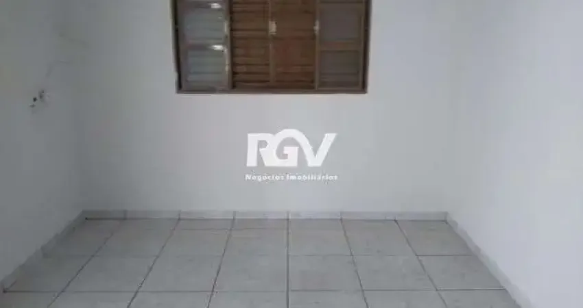Casa com 3 quartos para alugar no Santa Mônica, Uberlândia