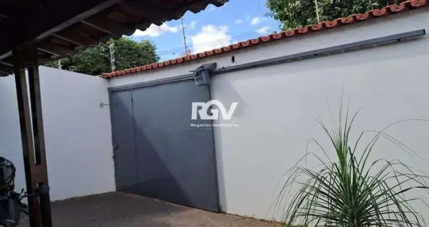 Casa com 3 quartos à venda no Jardim Patrícia, Uberlândia