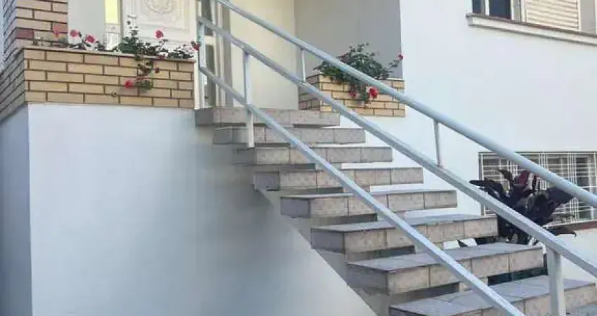 Casa com 3 quartos à venda no Centro, Caxias do Sul 