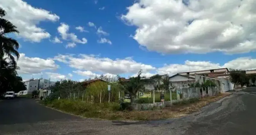 Terreno à venda na Rua Padre Humberto Araújo Braga, SN, Chácaras Tubalina e Quartel, Uberlândia