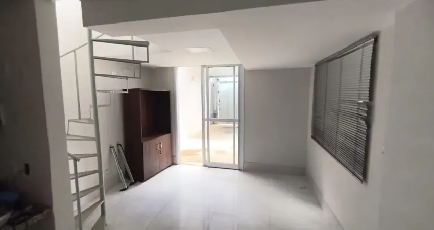 Apartamento sobrado à venda no bairro Santa Mônica Uberlândia