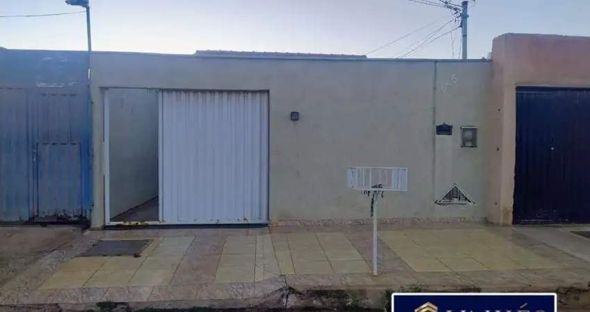 Casa com 2 quartos à venda no Do Trevo, Monte Carmelo 