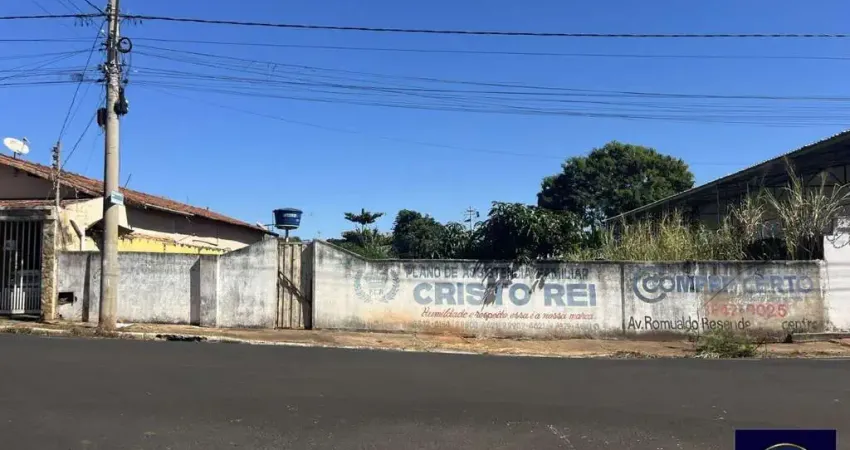 Terreno comercial à venda no Centro, Monte Carmelo 