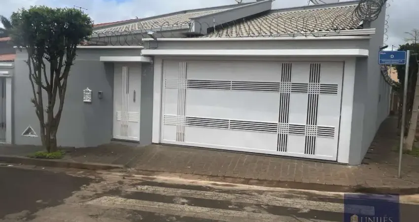 Imperdível! casa à venda no carmo, monte carmelo-mg. 3 quartos, 1 suíte, 3 salas, 3 banheiros, 2 vagas de garagem. aproveite!