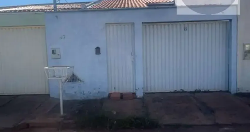 Charmosa casa à venda em monte carmelo-mg, bairro bougainville - 2 quartos, 1 sala, 1 banheiro, 2 vagas - aproveite!