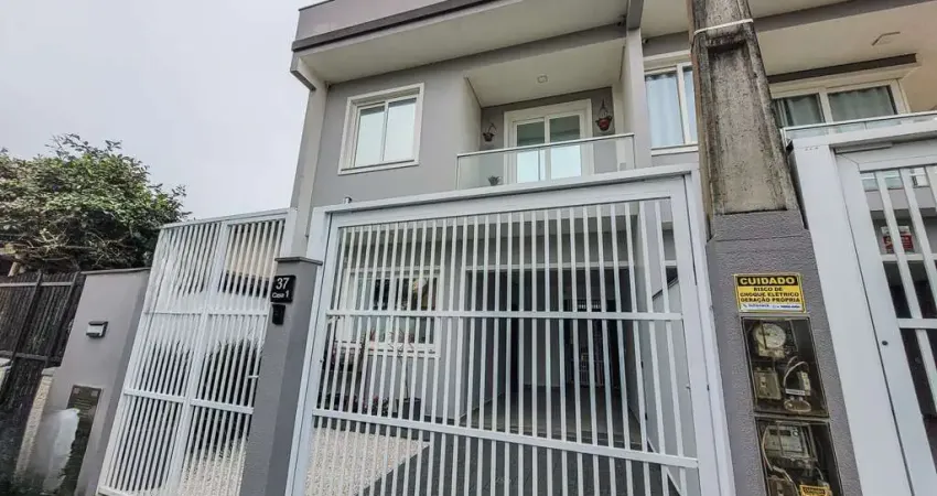 Sobrado quadra mar com 3 dormitórios sendo 1 suíte à venda, 151 m² por r$ 1.500.000 - itajuba - barra velha/sc