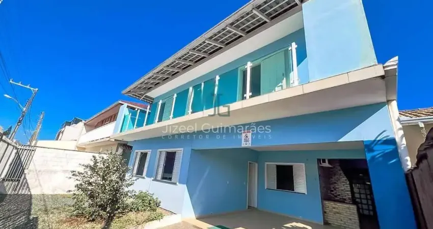 Oportunidade imperdível! casa individual com 6 quartos, terreno de 324m², a poucos metros da praia da itajuba à venda em barra velha/sc