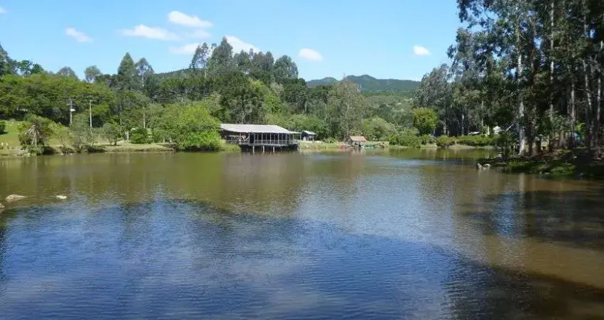 Vende-se estância ribeirão grande: 169.400 m² pesca e lazer - agudos do sul - pr