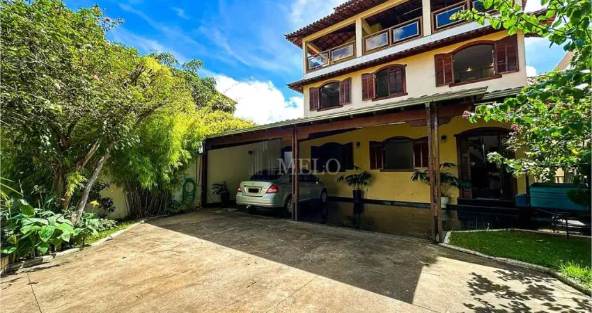 Belíssima casa colonial à venda no santa amélia por r$ 1.925.000,00