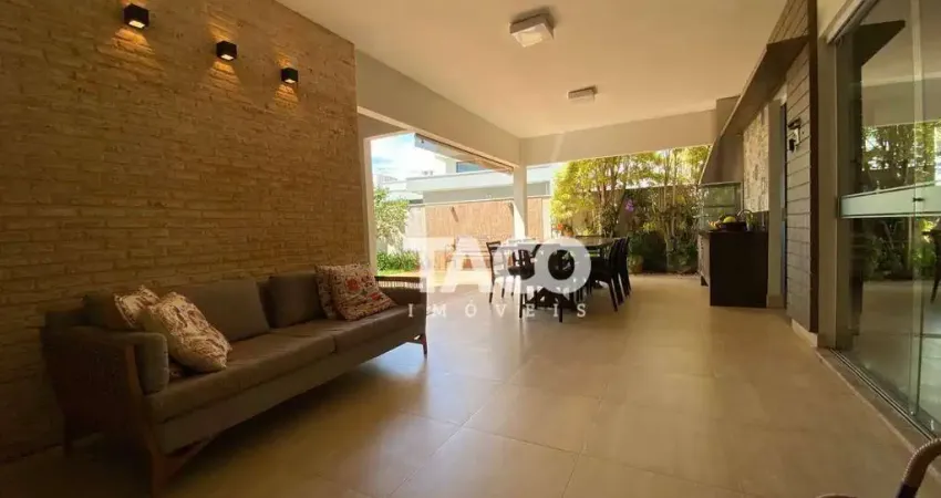 Casa à venda na Avenida dos Jardins, Jardins Gênova, Uberlândia