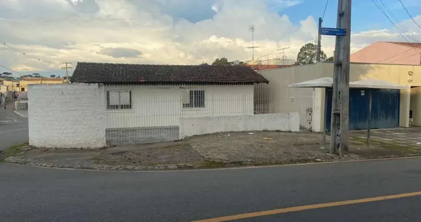 Casa comercial com 1 sala para alugar na Rua Olívia Gonçalves Freitas, 369, Orleans, Curitiba