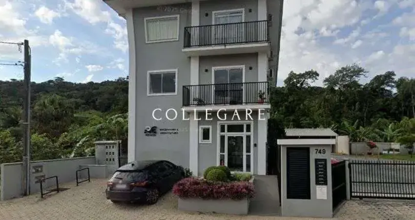 Apartamento em pirabeiraba, bem ventilado e móveis sob medida